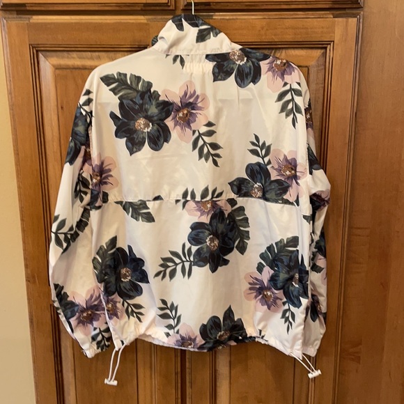 Thread supply jacket - Picture 7 of 8